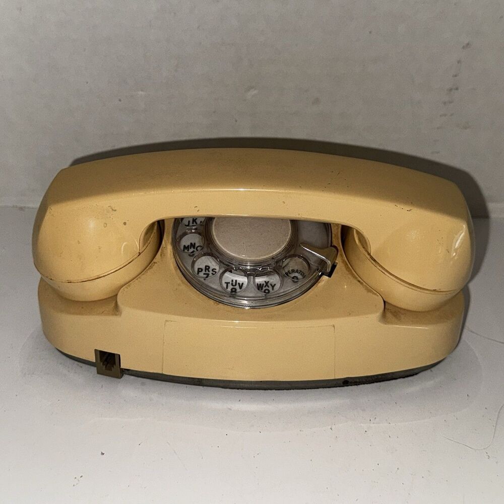 Vintage Western Electric Trimline Rotary Phone Beige CS702BM Made USA
